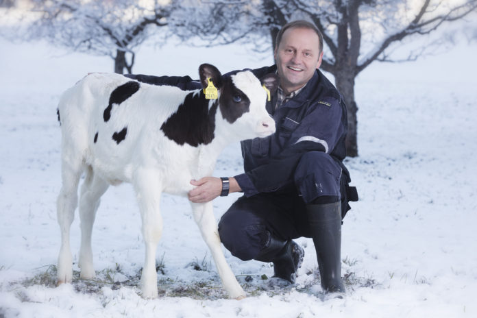Tirols Bauernbundobmann LHStv. Josef Geisler setzte einen neuen Förderansatz für das Tierwohl und die Nachhaltigkeit.