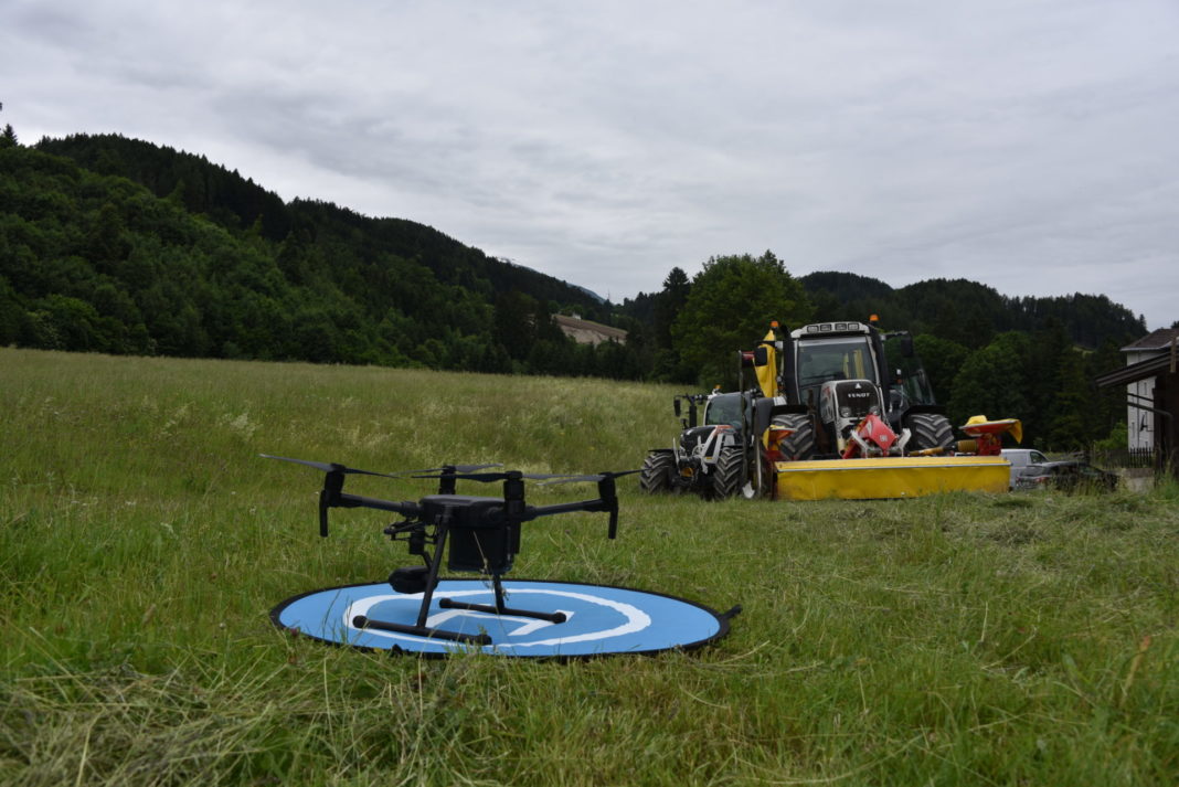 Drohnen mit Wärmebildkameras sind sehr effektiv für die Bergung von Rehkitzen.
