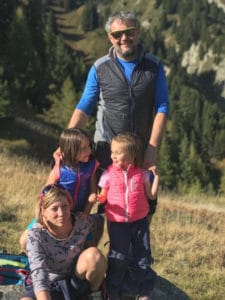 Alberts Sohn Andreas führt jetzt mit seiner Frau Irene die Darmstätter Hütte – hier mit Töchtern Ida (7) und Heidi (5).