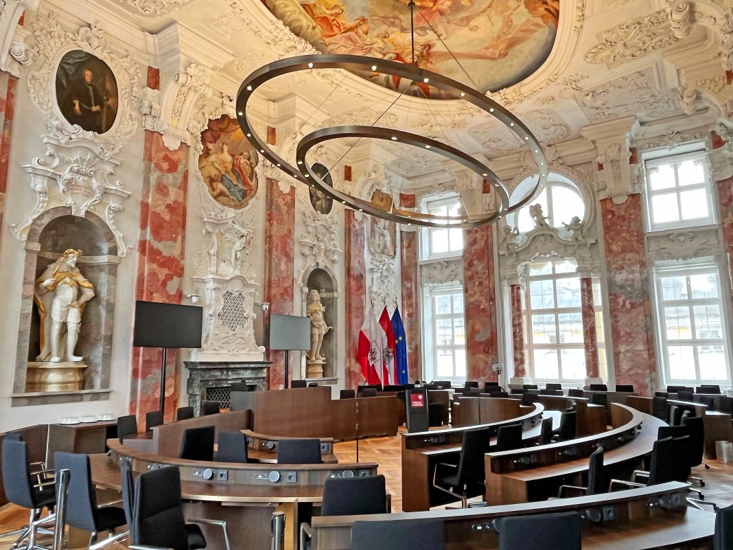 Blick in den Landtagssaal.